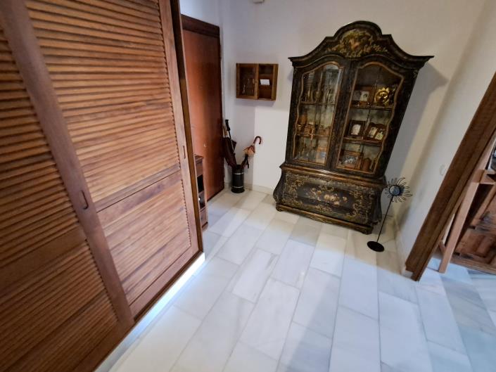 Image No.9-3 Bed Apartment for sale