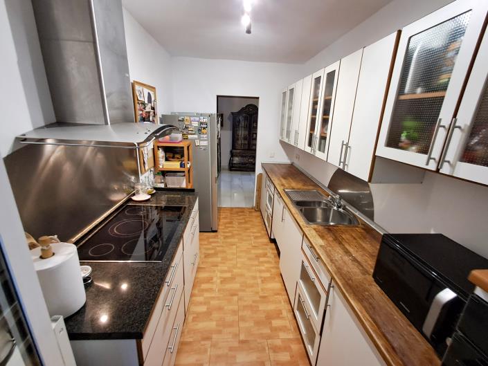 Image No.10-3 Bed Apartment for sale