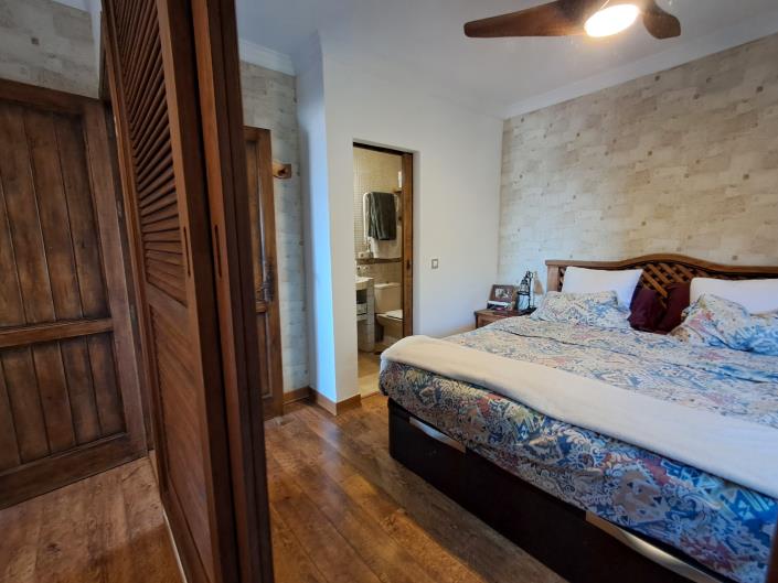 Image No.13-3 Bed Apartment for sale