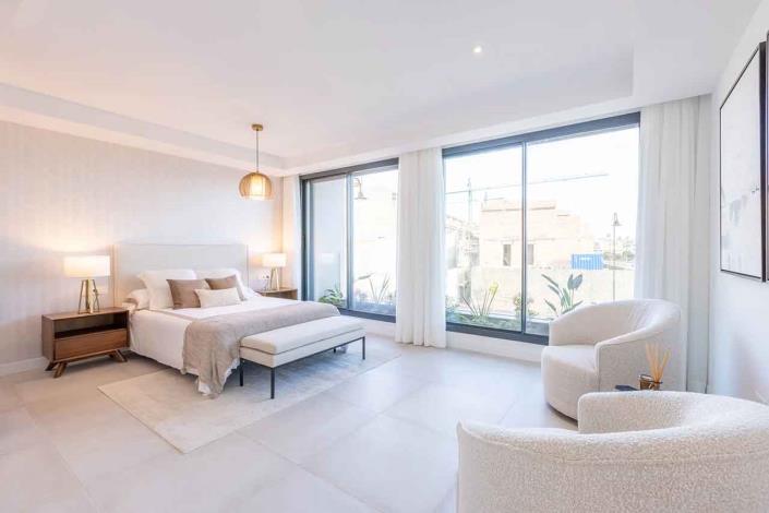 Image No.5-3 Bed Townhouse for sale