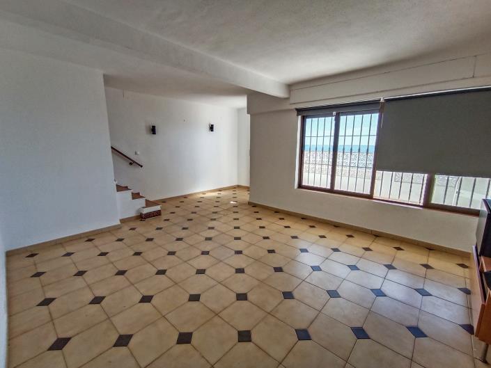 Image No.8-3 Bed Semi-Detached for sale