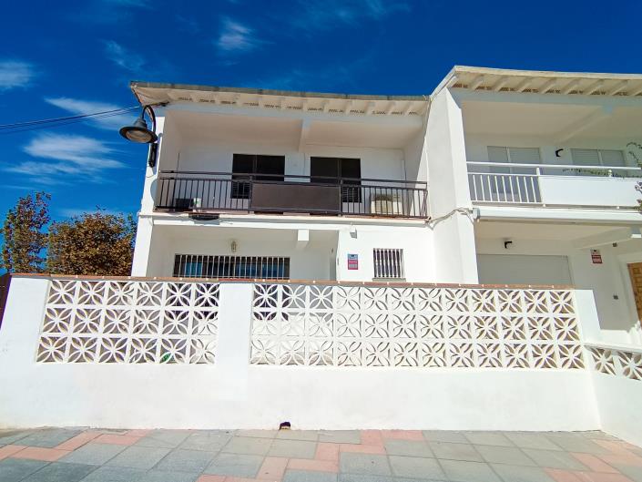 Image No.19-3 Bed Semi-Detached for sale