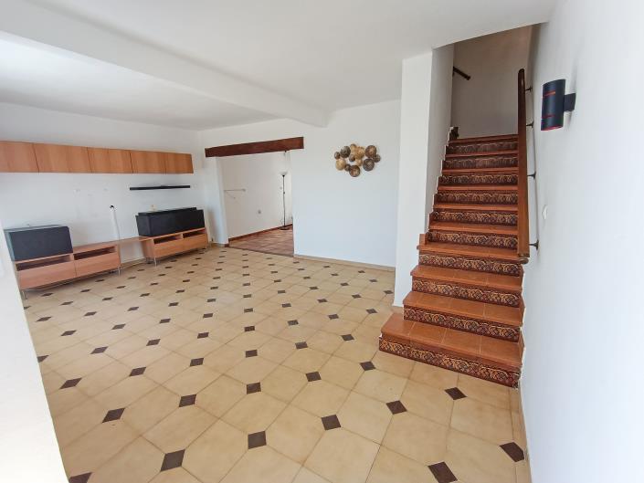 Image No.9-3 Bed Semi-Detached for sale