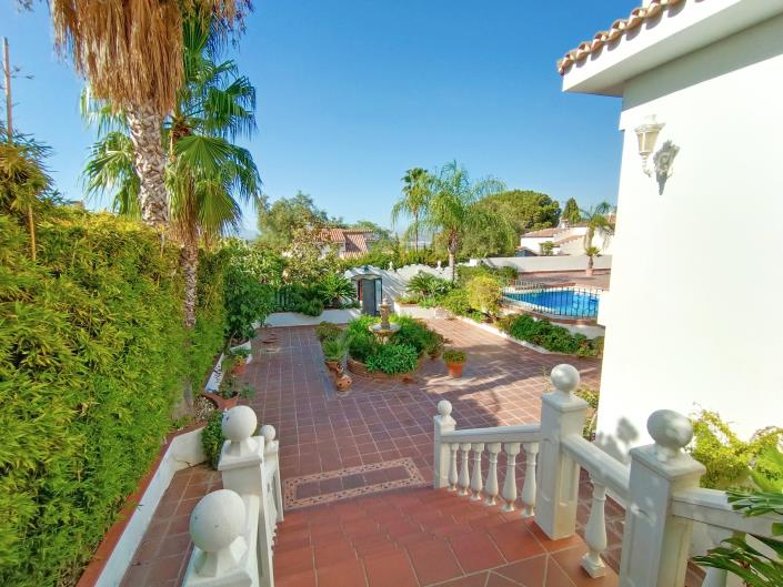 Image No.24-6 Bed Villa / Detached for sale