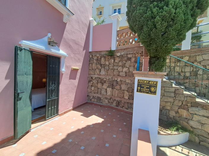 Image No.27-2 Bed House for sale