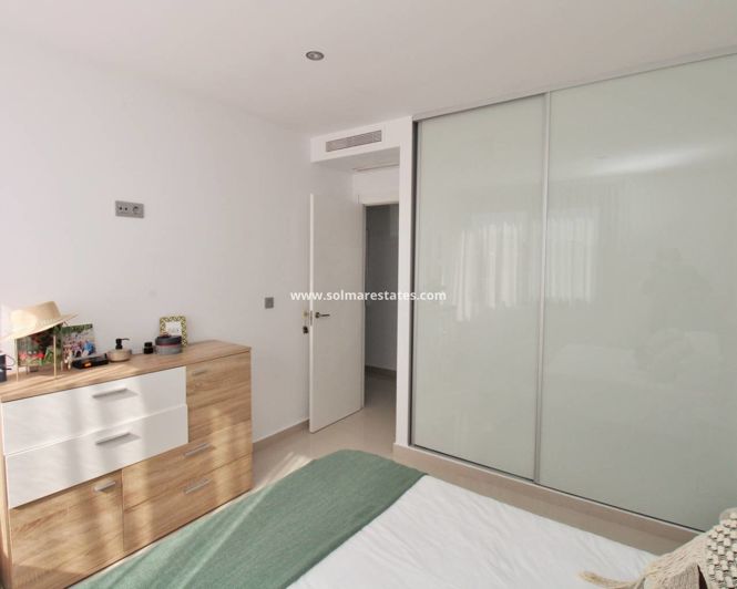 Image No.19-3 Bed Villa for sale