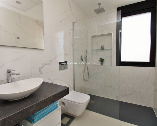 Image No.20-3 Bed Villa for sale