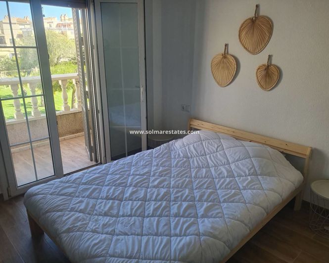 Image No.15-2 Bed Townhouse for sale