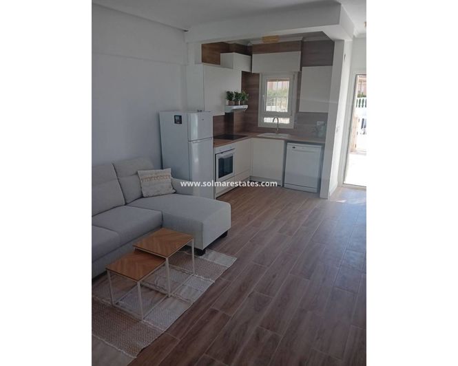 Image No.4-2 Bed Townhouse for sale