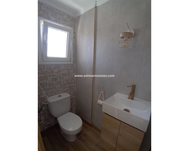 Image No.6-2 Bed Townhouse for sale