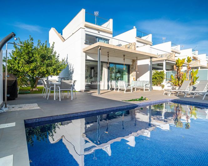 Image No.1-3 Bed Villa for sale