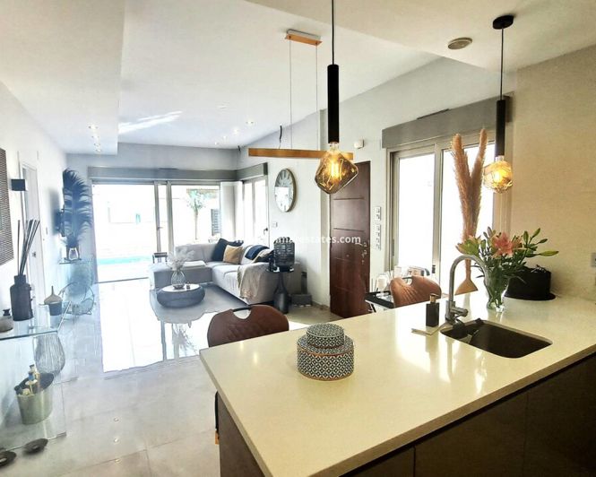 Image No.20-3 Bed Villa for sale