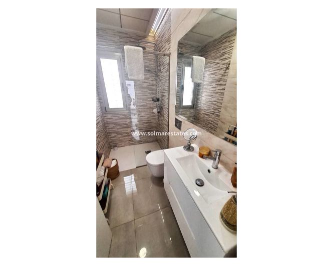 Image No.28-3 Bed Villa for sale