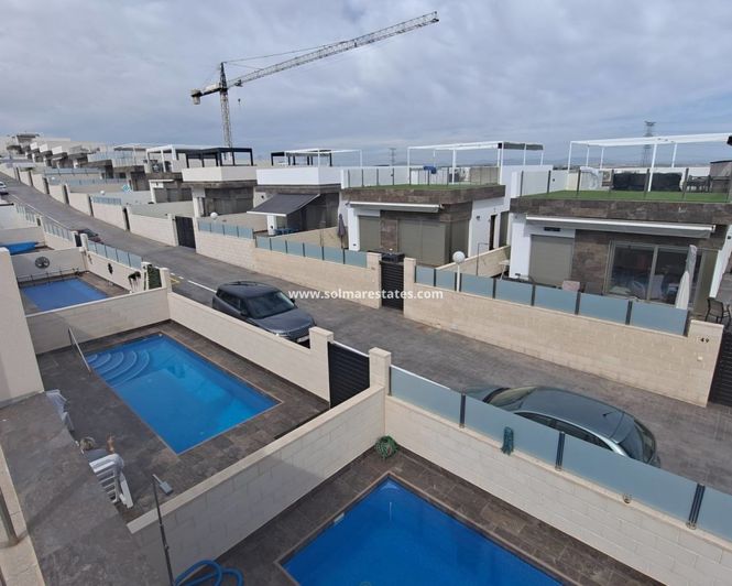 Image No.42-3 Bed Villa for sale