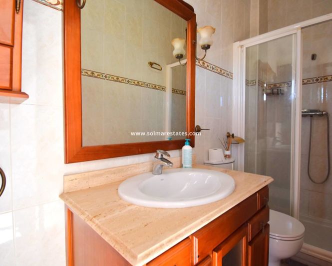 Image No.13-3 Bed House for sale