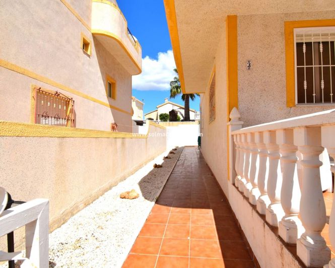 Image No.18-3 Bed House for sale