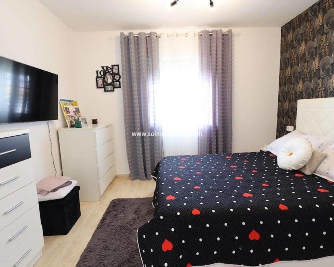 Image No.15-2 Bed Townhouse for sale