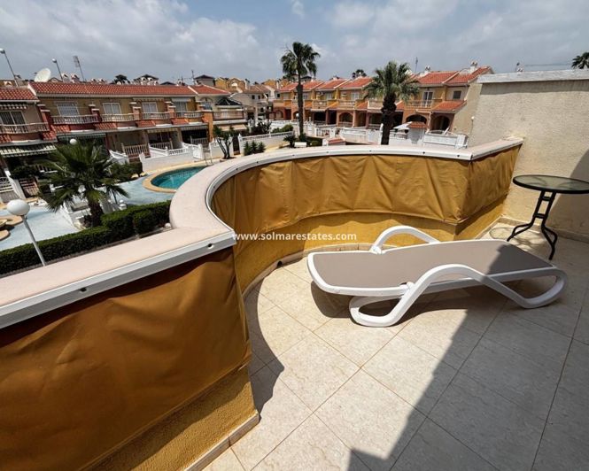 Image No.12-3 Bed Townhouse for sale