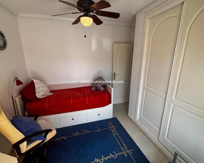 Image No.15-3 Bed Townhouse for sale