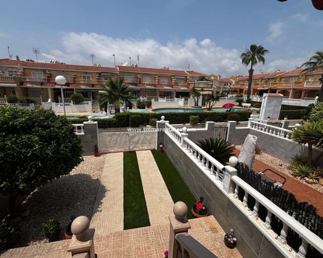 Image No.26-3 Bed Townhouse for sale