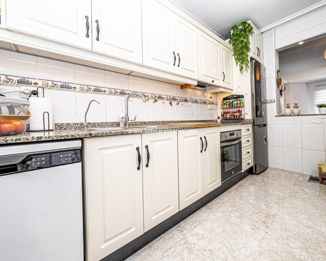 Image No.31-4 Bed Villa for sale