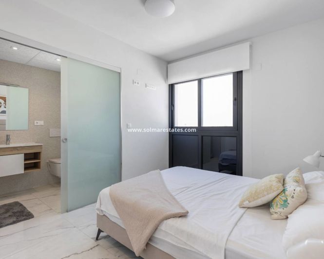 Image No.16-2 Bed Apartment for sale