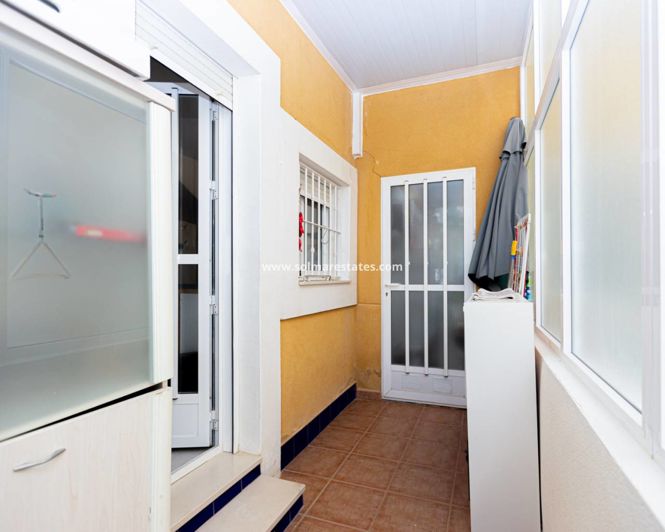 Image No.16-3 Bed Townhouse for sale