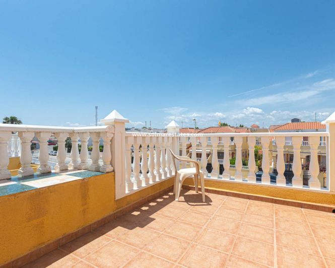 Image No.2-3 Bed Townhouse for sale