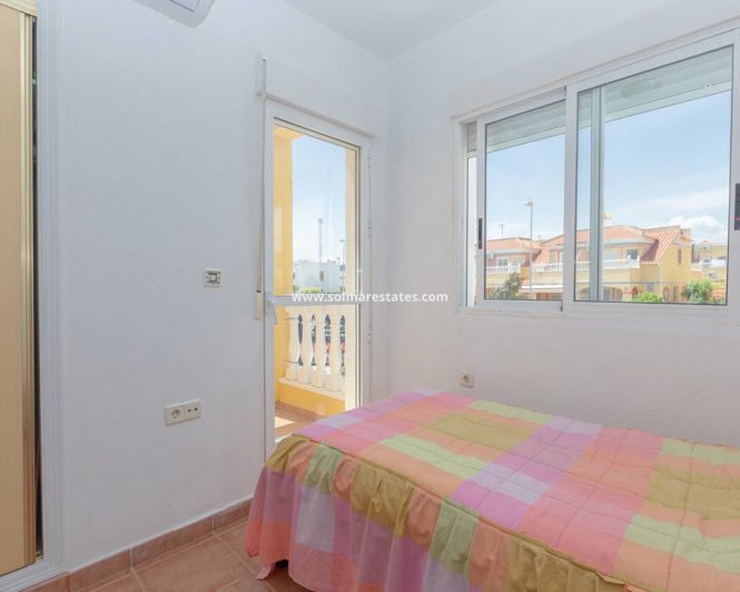 Image No.21-3 Bed Townhouse for sale