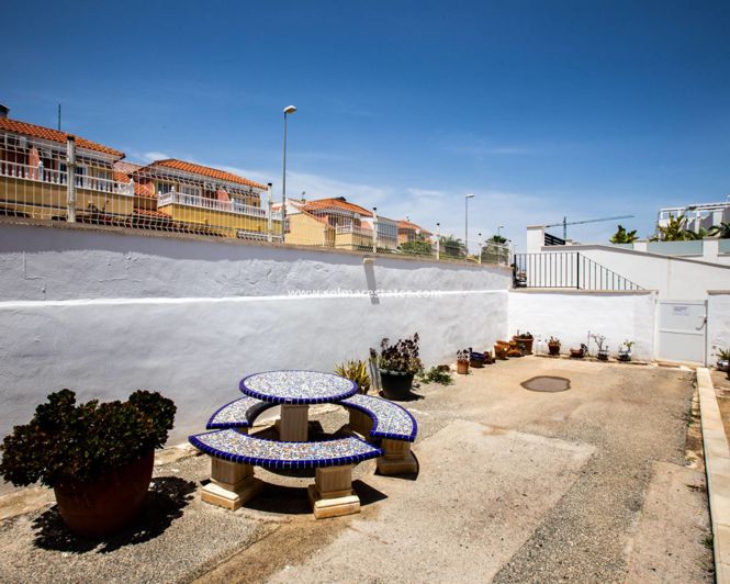 Image No.31-3 Bed Townhouse for sale