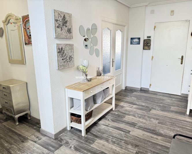 Image No.10-4 Bed Villa for sale