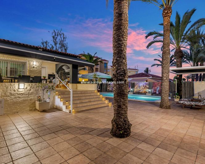 Image No.34-4 Bed Villa for sale