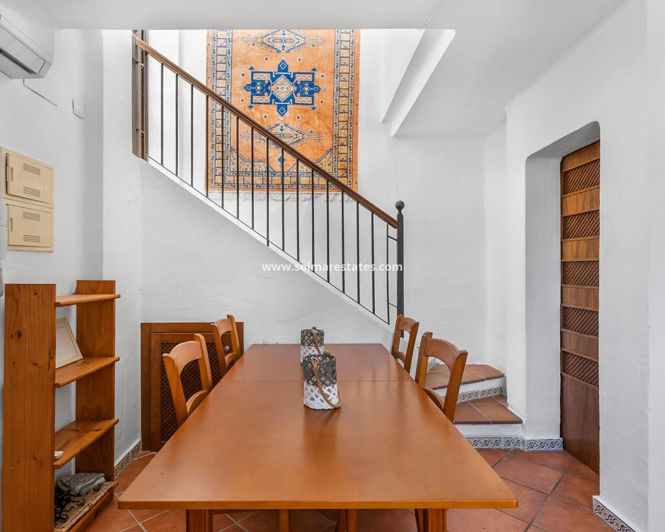 Image No.16-2 Bed Apartment for sale