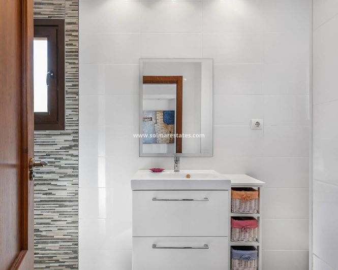 Image No.27-2 Bed Apartment for sale