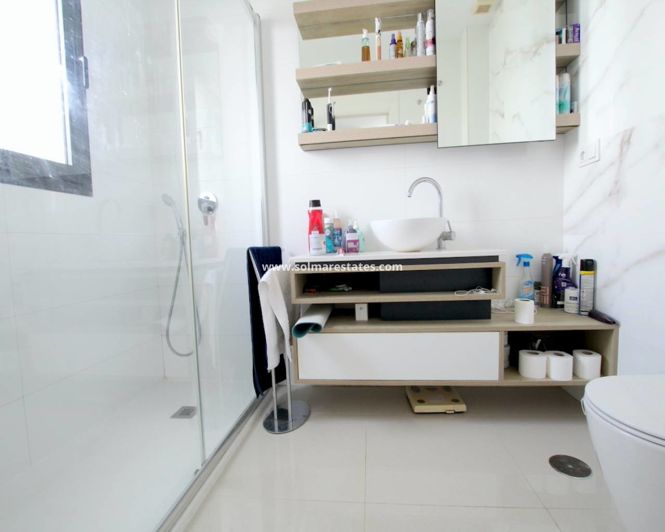 Image No.37-4 Bed Villa for sale