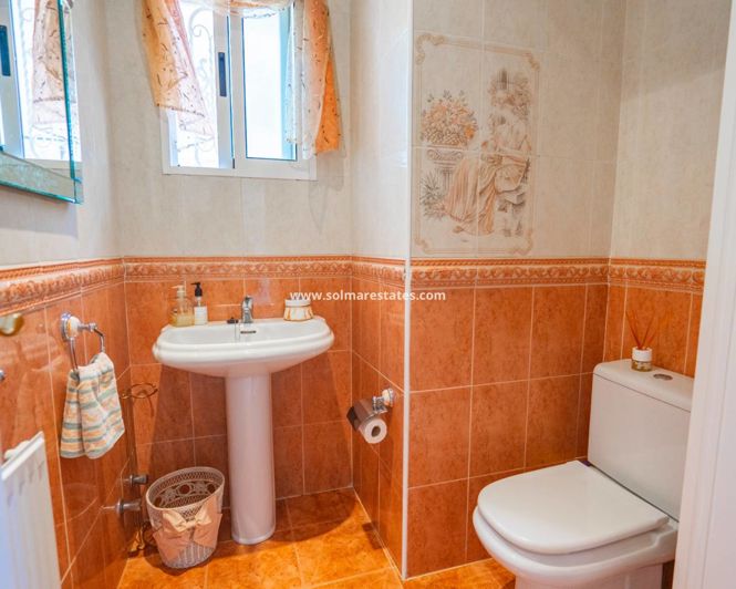 Image No.11-5 Bed Villa for sale