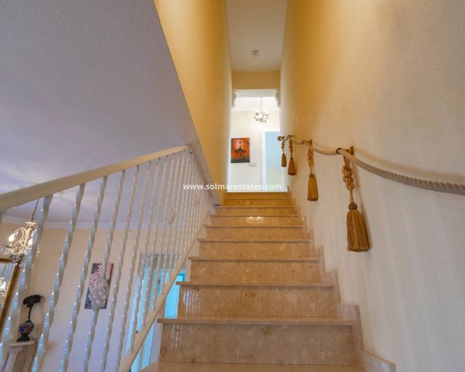 Image No.21-5 Bed Villa for sale