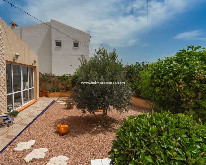 Image No.47-5 Bed Villa for sale