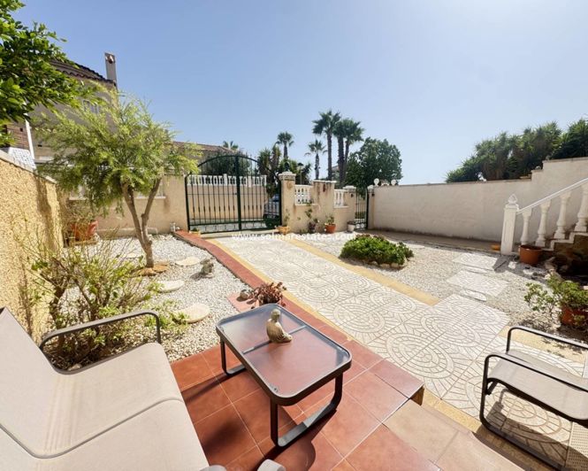 Image No.2-4 Bed Villa for sale