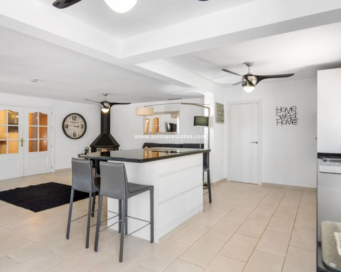 Image No.8-4 Bed Villa for sale