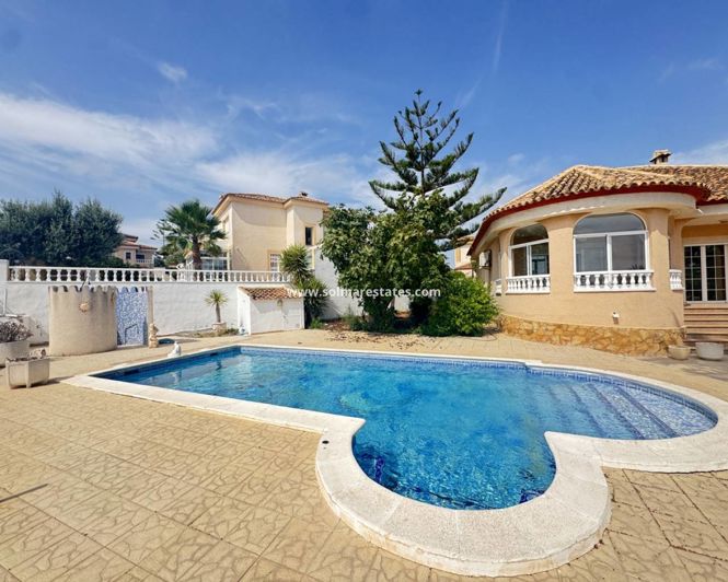 Image No.2-3 Bed Villa for sale