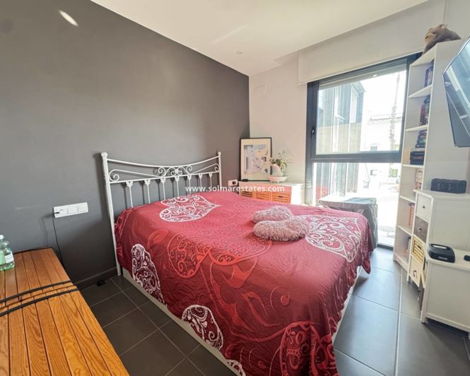 Image No.12-2 Bed Bungalow for sale