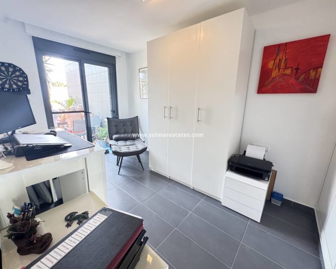 Image No.18-2 Bed Bungalow for sale