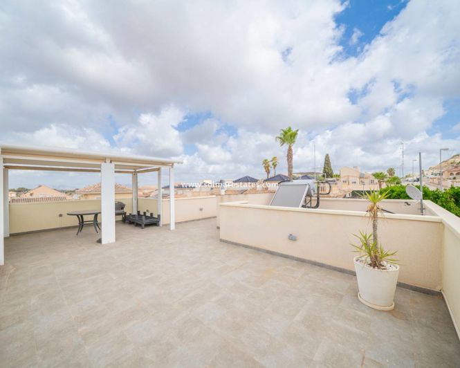 Image No.32-2 Bed Villa for sale