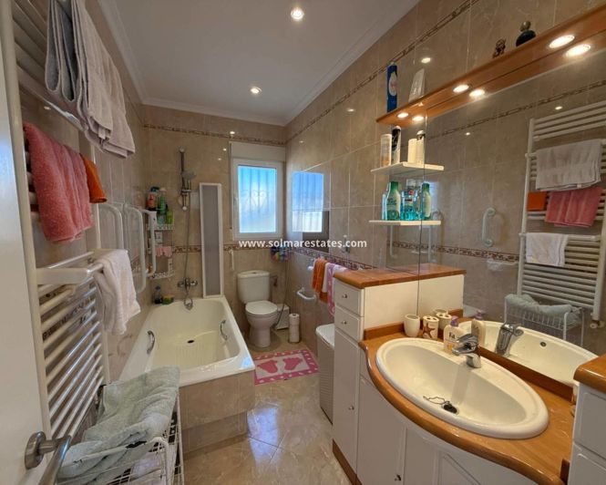 Image No.18-3 Bed Villa for sale