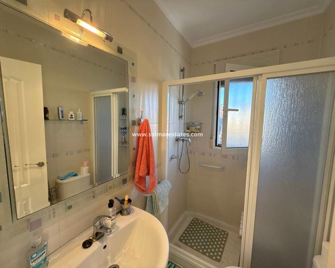 Image No.19-3 Bed Villa for sale