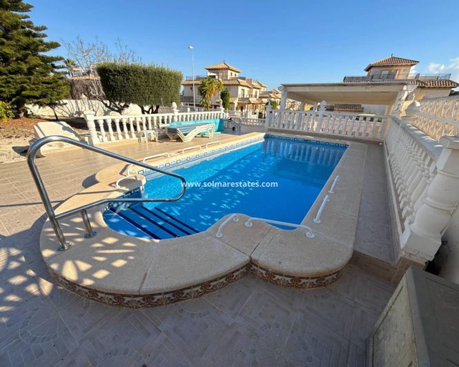 Image No.5-3 Bed Villa for sale