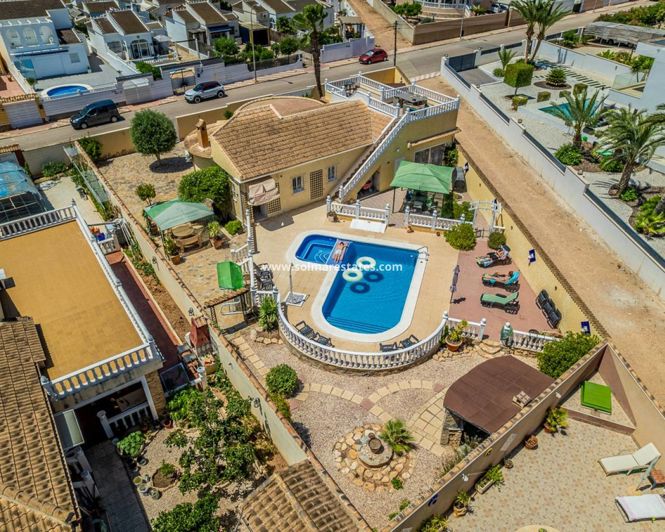 Image No.1-3 Bed Villa for sale