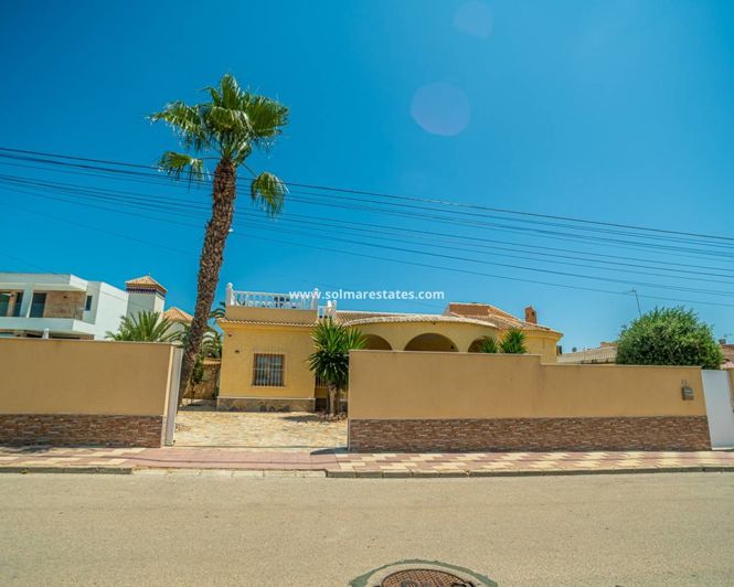 Image No.35-3 Bed Villa for sale