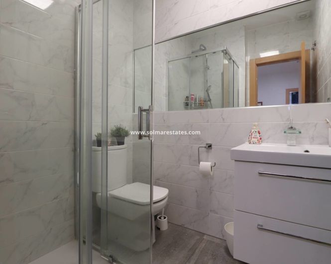 Image No.14-3 Bed House for sale